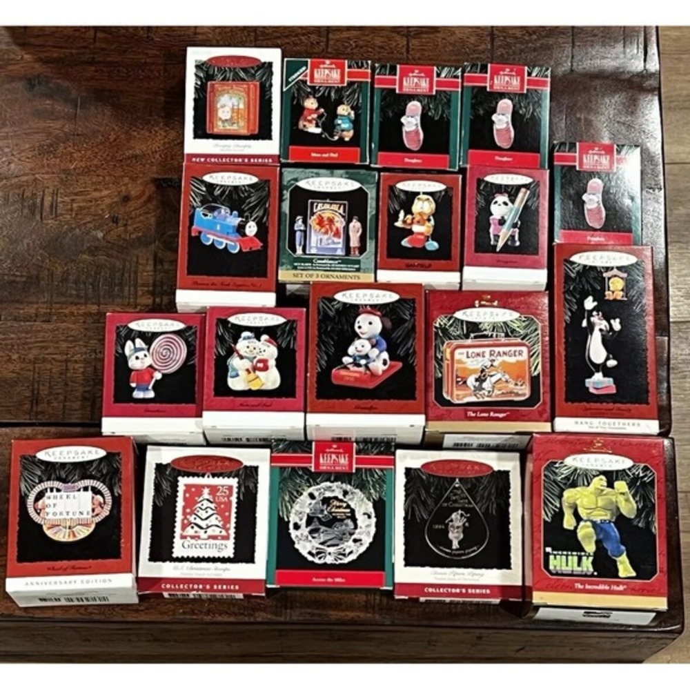 19 VTG Assorted Hallmark‎ Ornaments Hulk/Garfield/Tweedy Bird/Thomas The Train